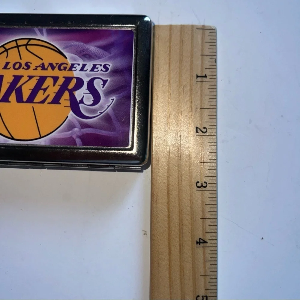 LA LAKERS CIGARETTE  CASE TIN METAL INSIDE CASE MONEY HOLDER PREOWNED!!